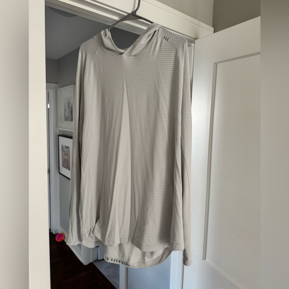 Men’s Lulu Lemon light long sleeve 2XL